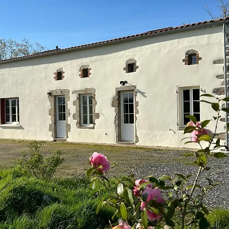 Proche Puy Dufou - Les Buardieres Saint-Pierre-des-Echaubrognes Extérieur photo